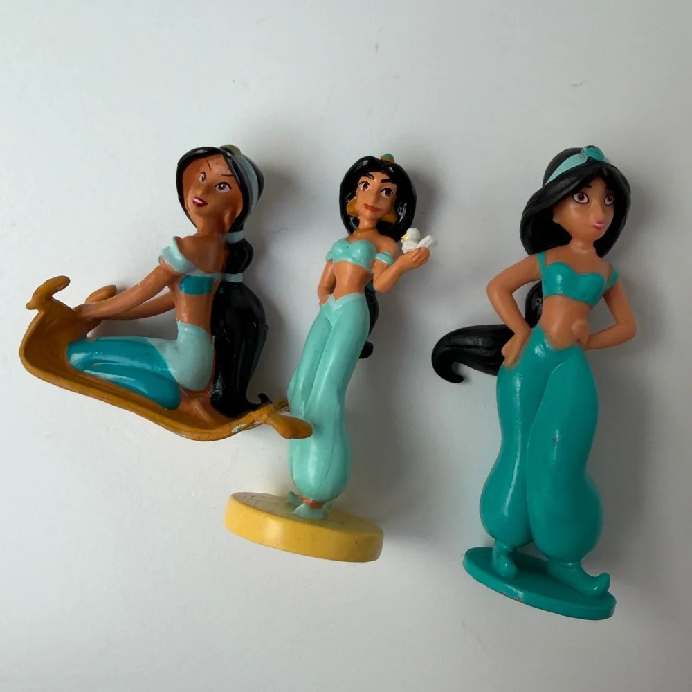 Disney’s Aladdin Small Figures Lot Princess Jasmine Genie‎ Abu Sultan Lamp